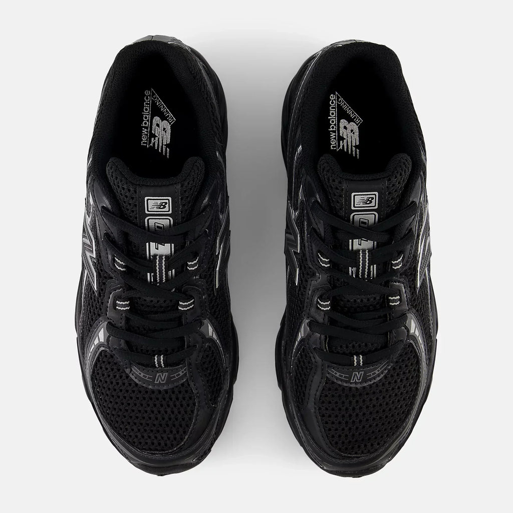 New Balance 740